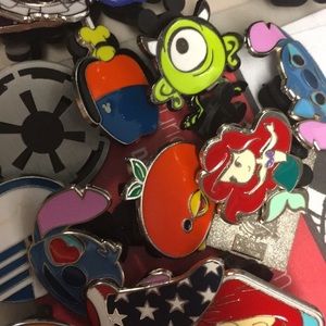 Mystery Pin Bundle : 15